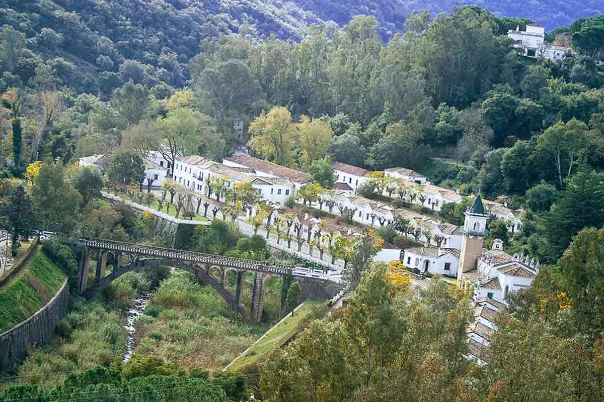 Poblado-pantano-de-los-Hurones