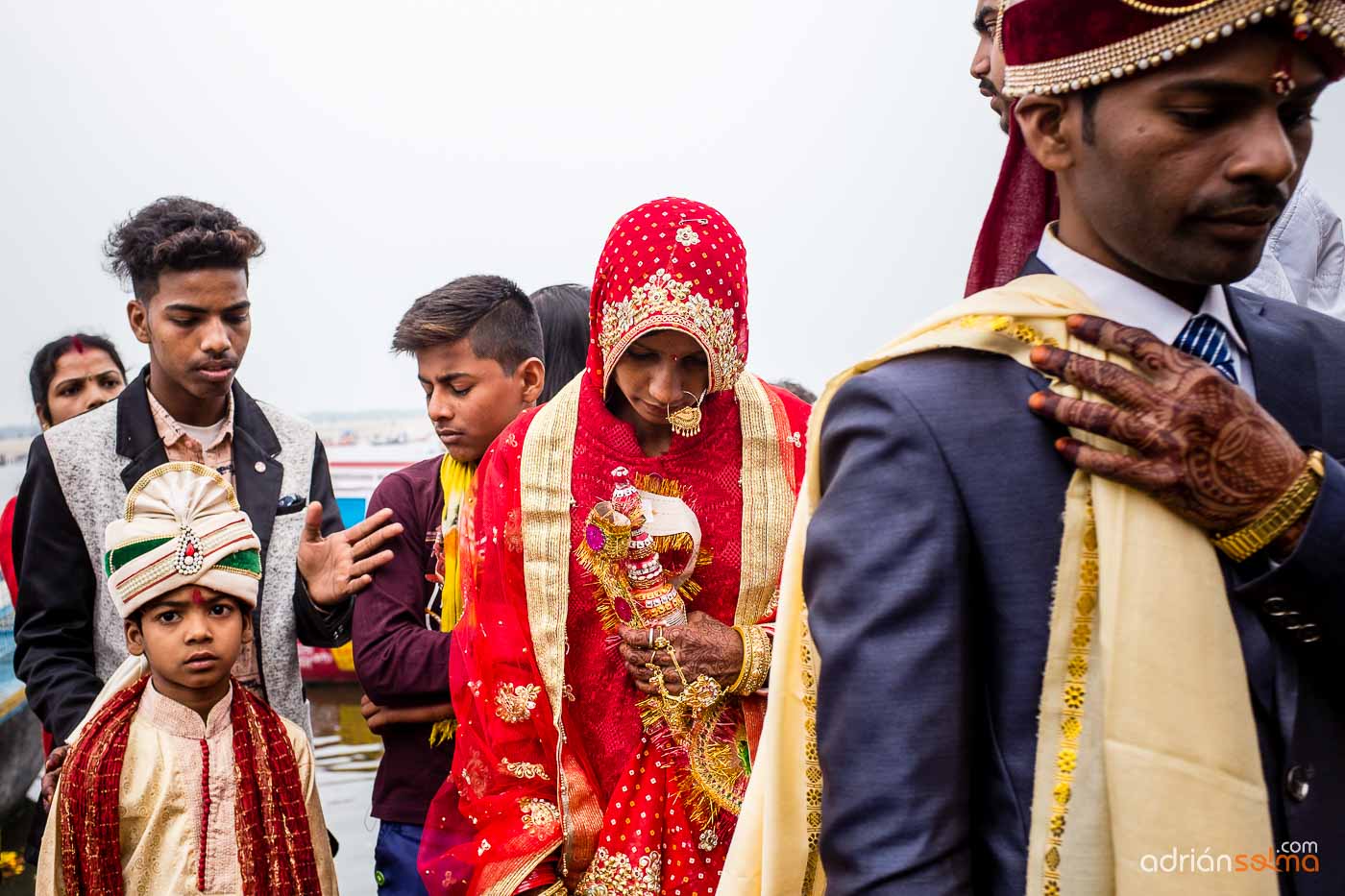 Boda en el río sagrado Ganges. Varanassi